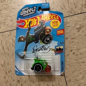 Hot Wheels Wheelie Chair / Aaron Fotheringham / Special Features